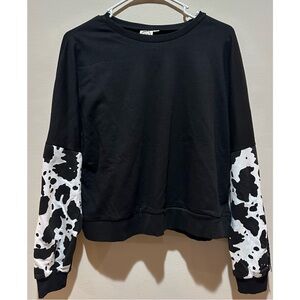 Grace&Emma Women’s Cow Print Fringe Back Long Sleeve Top Size Medium